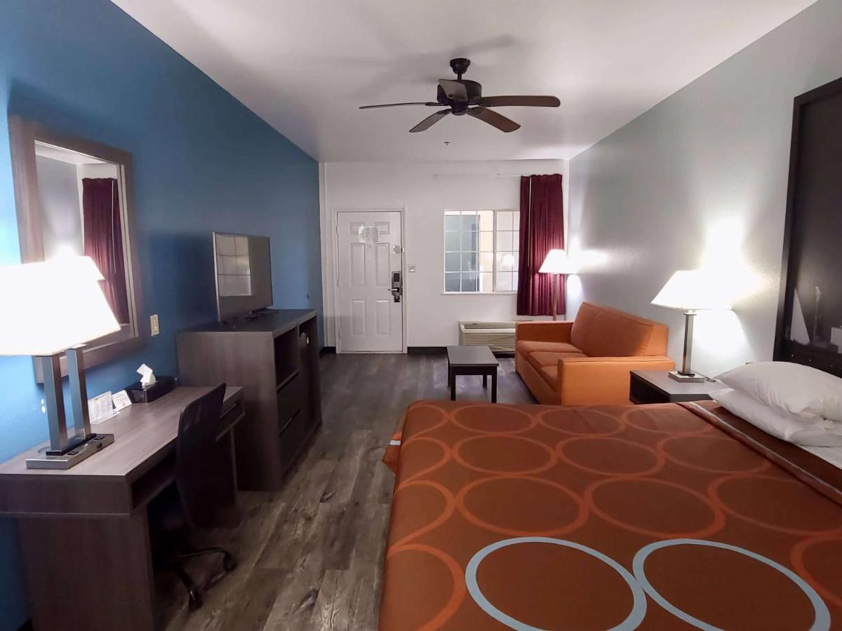 Super 8 By Wyndham Forney/East Dallas Экстерьер фото